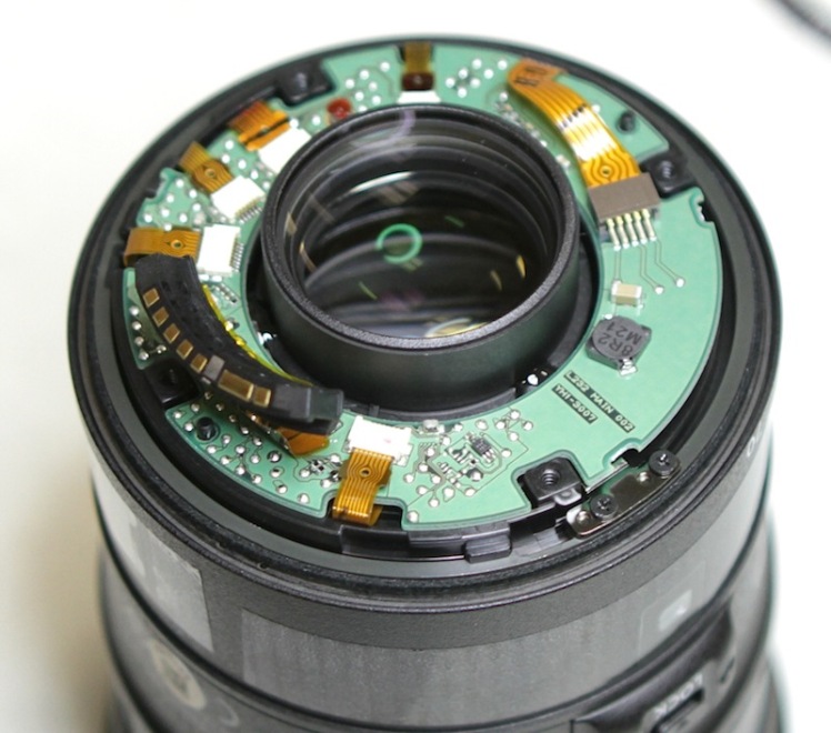 تعمیر لنز Canon 24-70mm | بررسی خرابی فوکوس خودکار و گیرکردن حلقه