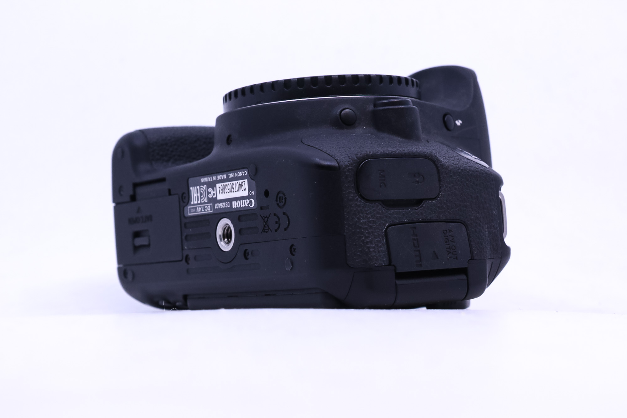 تعمیر دوربین کانن Canon 700D و Canon 750D – بررسی جامع نیازمندی‌های تعمیراتی